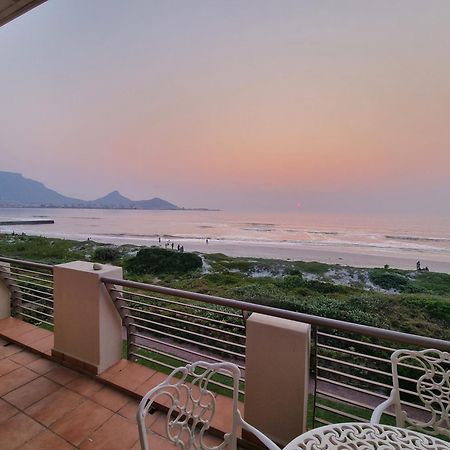 At My Beachfront Flat Cape Town Bagian luar foto